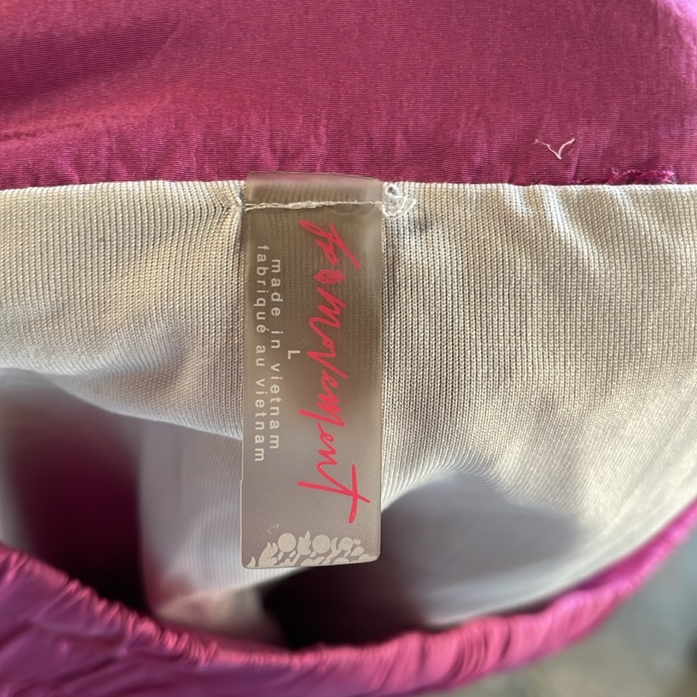 FREE PEOPLE Women's FP Movement The Way Home Short Size L In Vivacious Violet - Picture 7 of 10